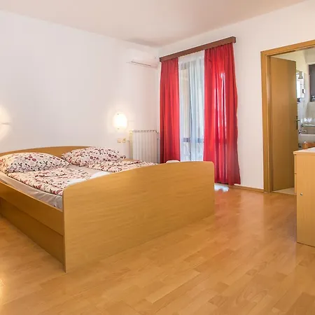Stancija Lindi Porec Penzion Vrvari